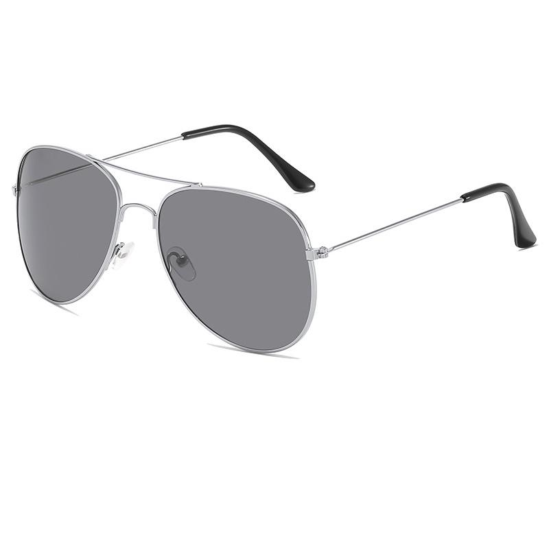 Classic Trend Pilot Sunglasses for Men Women Fashion Vintage Driving Red Lens Aviation Sun Glasses Male Female Eyewear 3025 2026