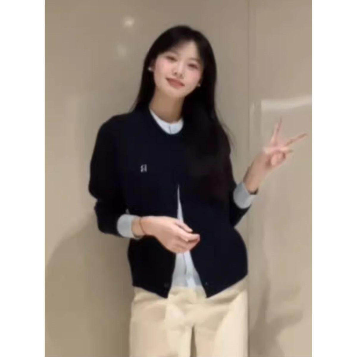 

Вязаный кардиган из двух частей в стиле пэчворк темно-синего цвета в корейском стиле для миниатюрных женщин - Весенняя коллекция XL