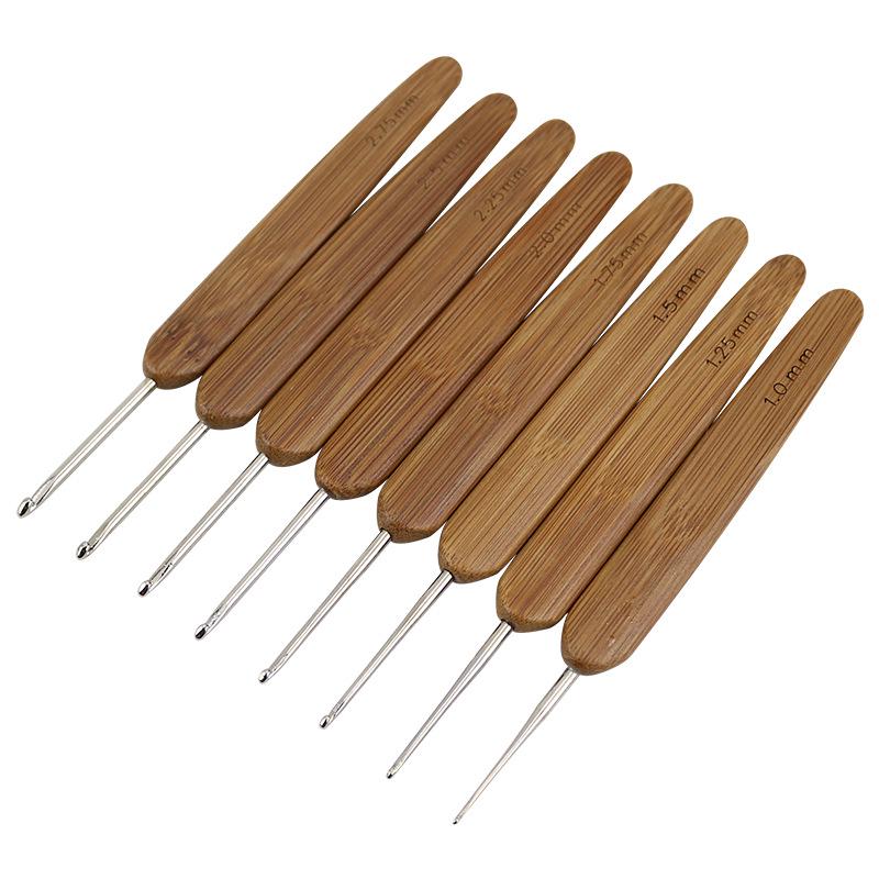 Bamboo Crochet Hook Set: Hand Knitting Tools with Round Head Crochet Hooks for Yarn and Sweater Projects.