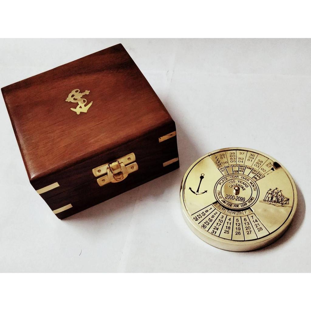 India Super series Brass, wood Paper Weights with Polished  (Set Of 1, Gold)