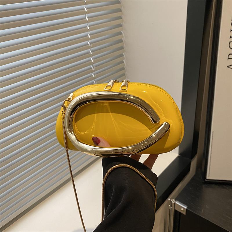Light luxury design sense niche new trend clutch bag personalized dinner chain shoulder messenger bag women
