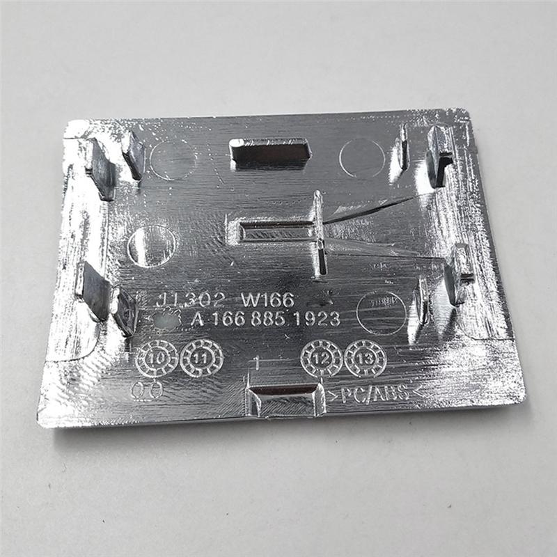 

Заглушка буксирного вушка заднього бампера Для Mercedes Benz ML-класу ML350 ML250 1668851923 166 885 1923-A99D срібний