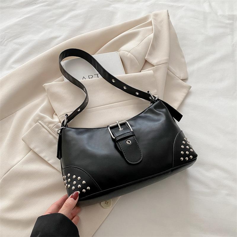 2025 New Retro Rivet Crescent Bag Trendy Cool Babes Underarm Bag High-end Personalized Shoulder Bag
