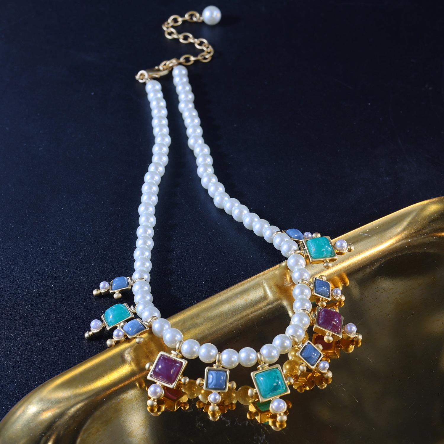 Б/У Высококачественное позолоченное хрустальное колье-чокер с бабочкой и имитацией жемчуга