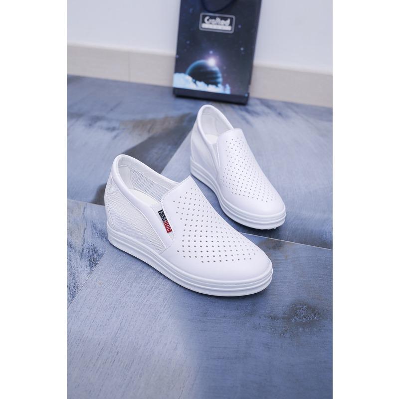Versatile Casual Comfortable Breathable White Shoes