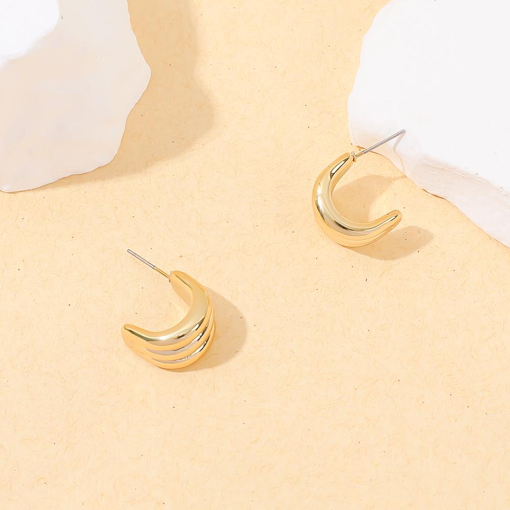 Accessories European and American Simple Creative Personalized Fashion Stud Earrings Alloy Light Luxury High-end Ear Bone Clip Set