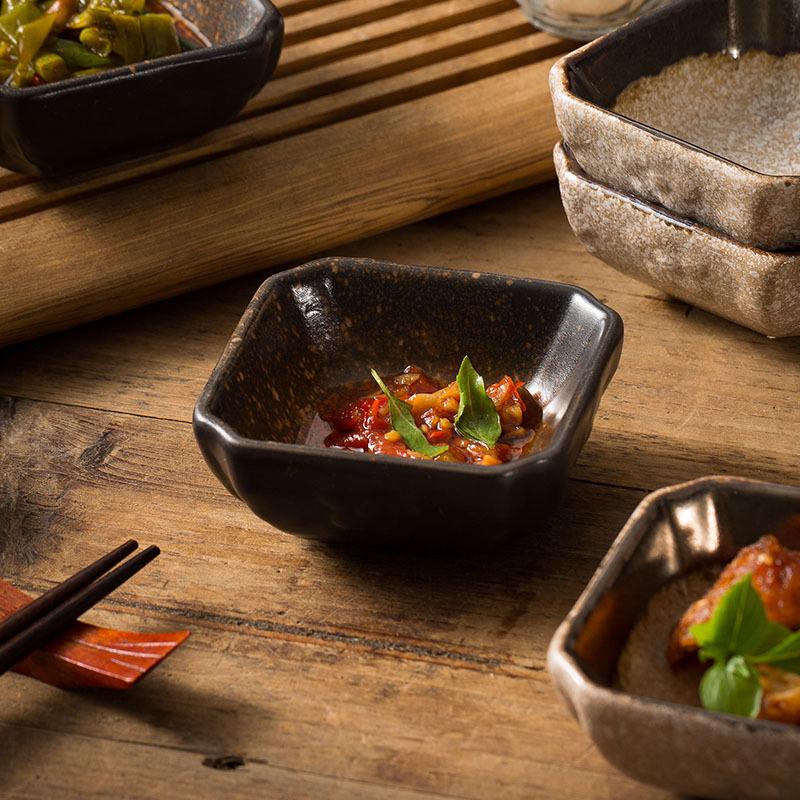 Japanese Creative Dipping Sauce Plate, Ceramic Small Plate, Wasabi Dish, Barbecue Snack Side Dish, Sweet And Sour Soy Sauce Plate, Tableware