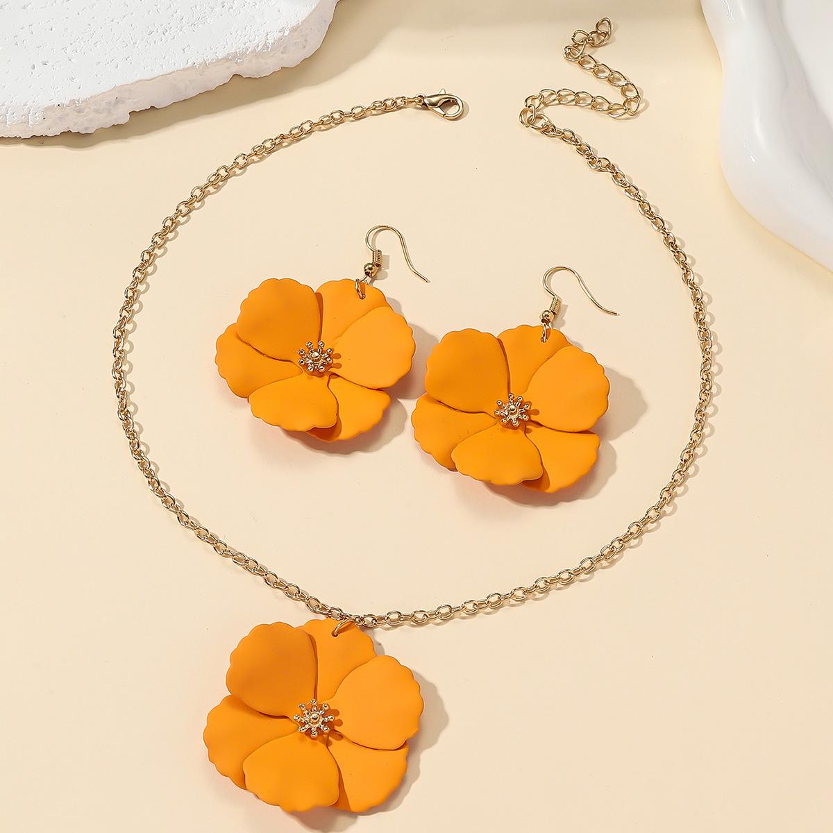 Rose Red Floral Choker Necklace - Retro Frosted Feel Statement for Women
