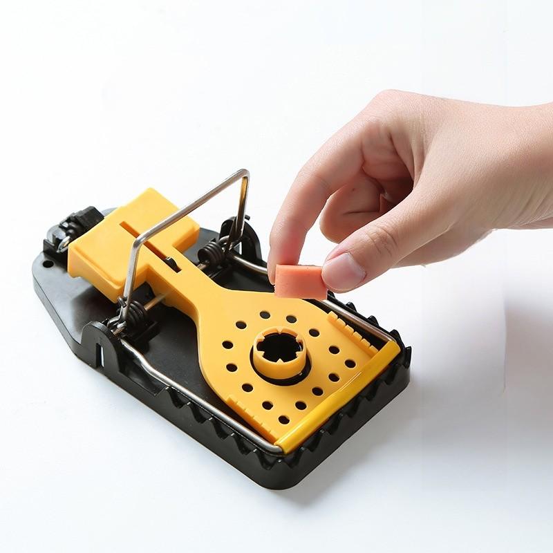 

Classic Mouse Trap Set For Home Use With Nontoxic Solid Bait In Multiple Sizes 11.4cm