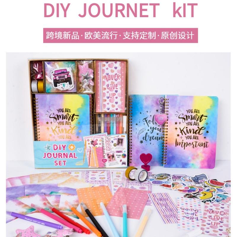 

Набор для ведения DIY-дневника для девочек - Более 40 шт. Набор для скрапбукинга с блокнотом, наклейками, маркерами, штампом, подарочной коробкой для дня рождения, Рождества детей 1set