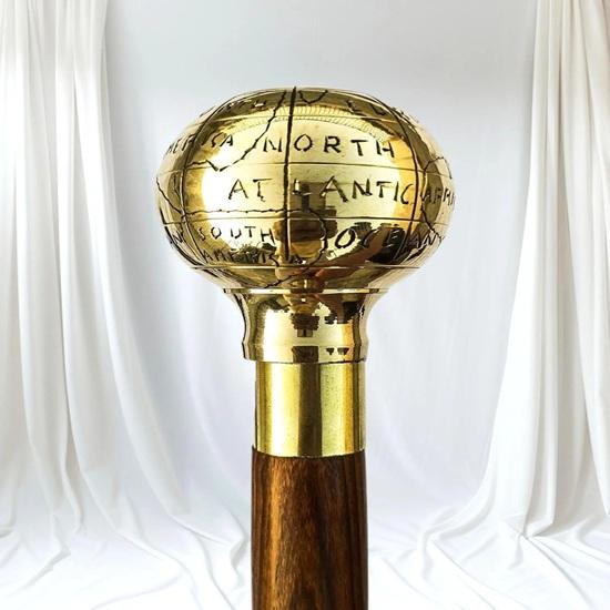 Mosazná koule na rukojeti vycházkové hole Rukojeť ve starožitném stylu Hole Elegantní dárek pro muže i ženy