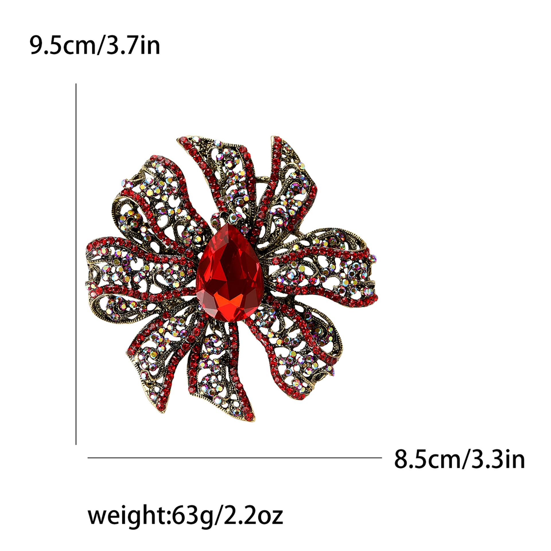 Amazon Heavy Industry Rhinestone Hollow Flower Brooch High-End Женская одежда Корсаж Украшение Pin