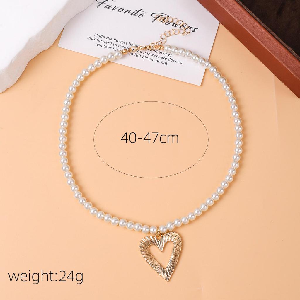 European & American Style Geometric Heart Pendant Necklace - Simple, Creative, Versatile Women's Beach Style Accessory