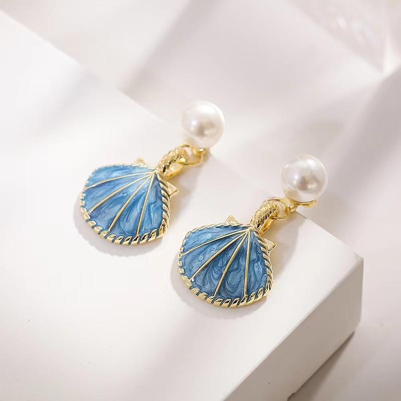 

Blue Shell Cowrie Pearl Earrings Sector Shape Drop Earrings Seashell Statement Eardrop Danglers Women Summer Jewelry Gifts