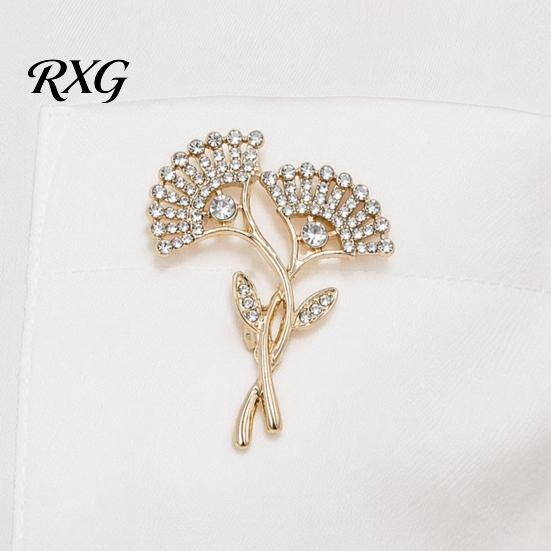 Leaf Accessory Rhinestone Ginkgo Brooch, Sparkling Lapel Pin for Men Women, Nature Inspired Decorative Badge Clothes Bag Hat Scarf Suits Shaped