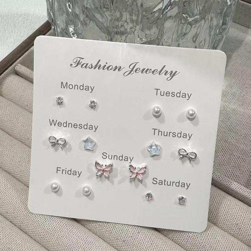 Fresh and Cute, Sweet Little Butterfly Stud Earrings. Small In Size, Elegant In Style, Simple and Versatile.