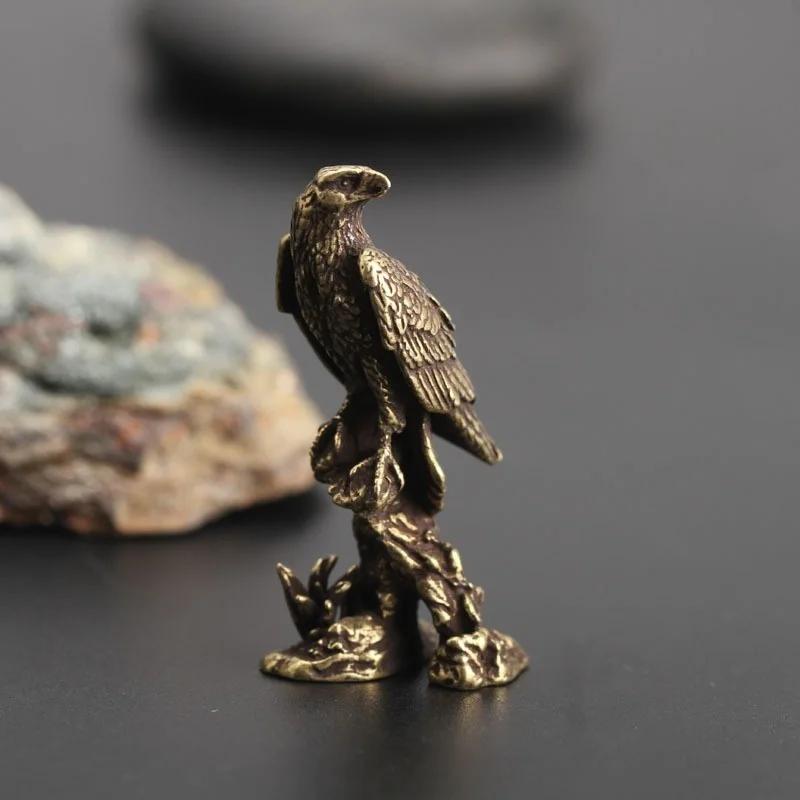 Home Small Decoration Craft Eagle Statue Miniature Sculpture Crafts Ornament Vintage Copper Bird Figurine for Interior Home Desk