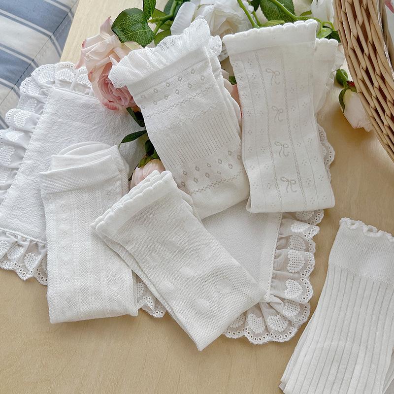 Female Summer Thin Model Hollow Bow Sweet Lace Boneless In The Tube Stack Socks