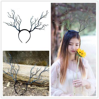 Exaggerated Antler Headdress: DIY White Twigs Christmas Reindeer Headband for Photography Props