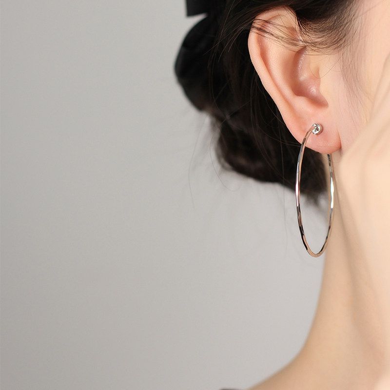 

Fashion Metal Exaggerating Circle Ear Studs Simple Bracelet Ear Clip No Pierced Female Gold Painless Earrings Fancy Earrings Silver, Pierced, Pair of Earrings