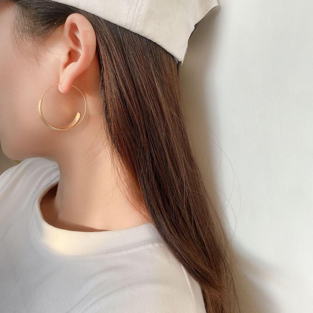 Women's Trendy Matte Hoop Earrings: Designer Retro Hong Kong Style with European, American, and Korean Minimalist Fashion.