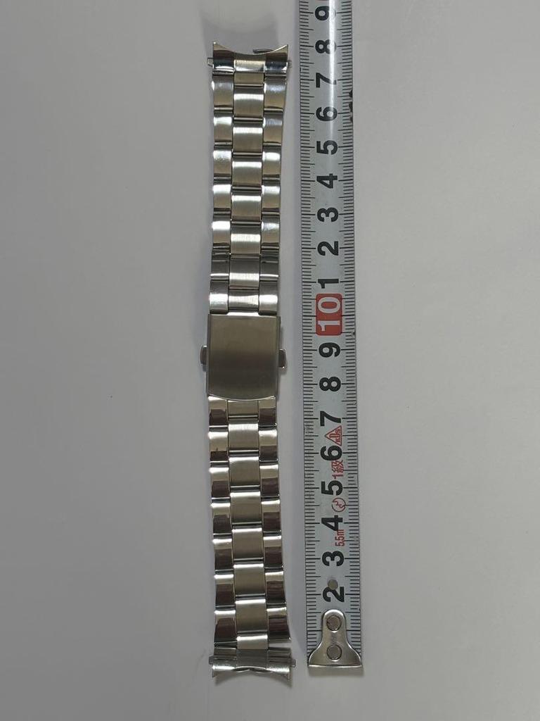 [USED] Large 22mm metal watch with tri-fold band