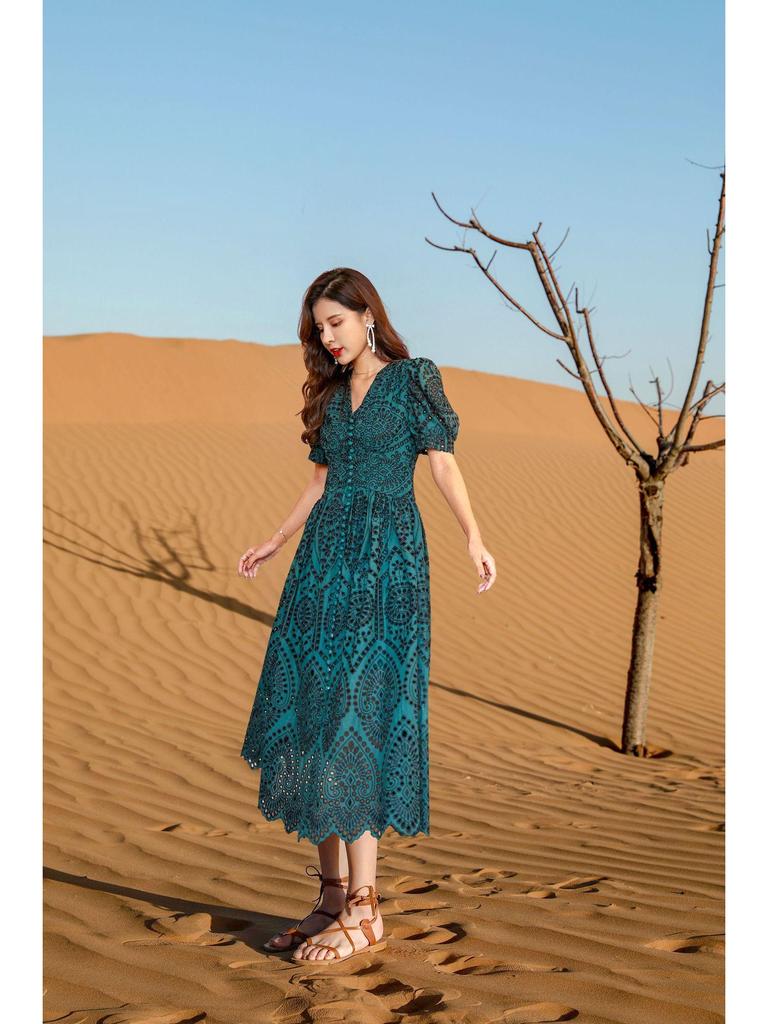 2025 V-Neck French Retro Summer Dress - Slimming A-Line Puff Sleeve Princess Style