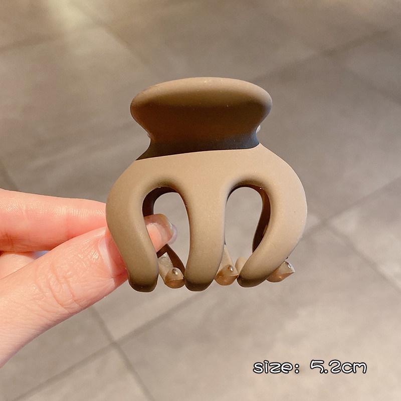 Elegant Large Hair Claw Clip for Thick Hair - High-End Korean Updo Shark Clip