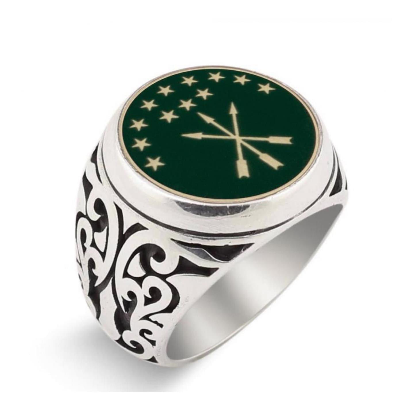 

Кольцо с эмалью и мотивом черкесского флага