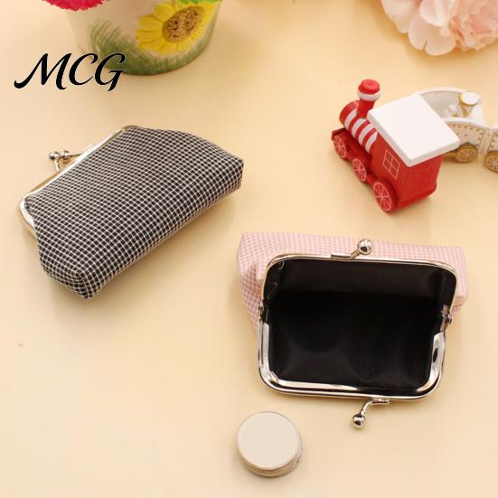 Travel Coin Holder Retro Plaid Purse, Cotton Fabric Small Change Mini Purse Kiss Lock Pouch for Women Coins Cash Earrings Lipstick Storage