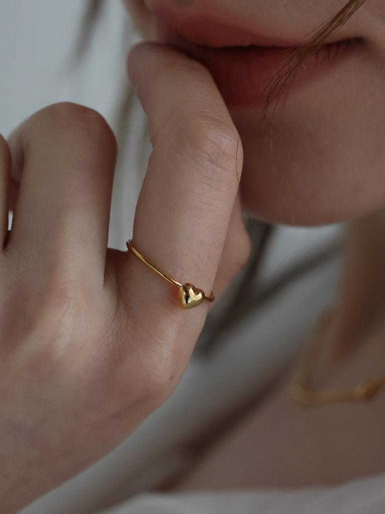 Before Moonrise Plum Heart Ring Sr209G