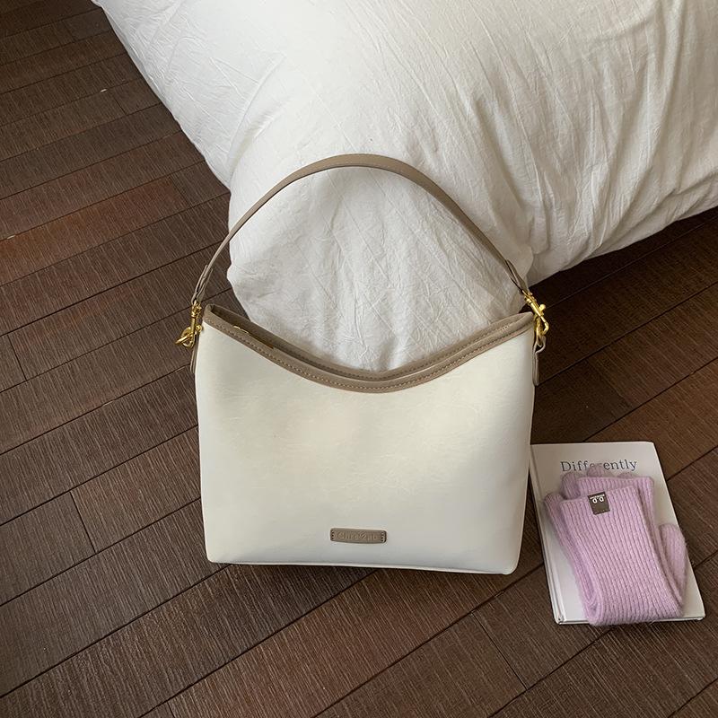 Retro handbag bag women's autumn and winter 2025 new niche design messenger bag casual one shoulder underarm dumpling bag