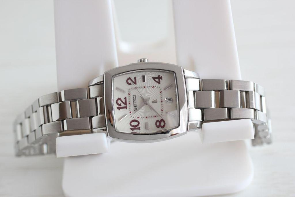 [USED] Working Seiko Lukia watch 7N82-OEWO