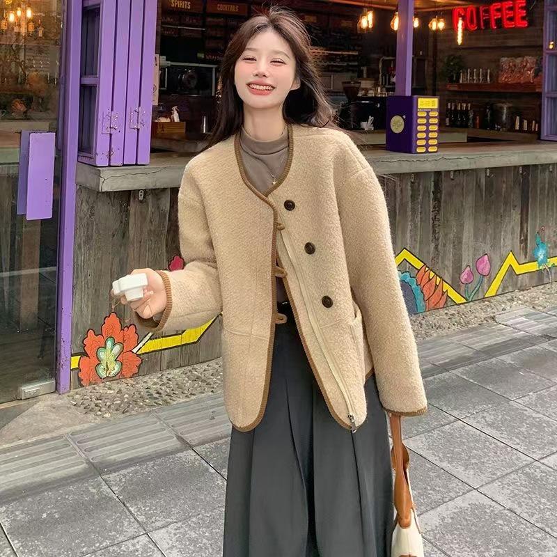 Women's 2025 Retro Wool Xiang-Style Winter Jacket - Korean Version, Thickened, Casual, Versatile, Trendy.