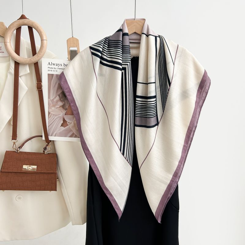 Autumn And Winter White Flower Print Fresh And Elegant 90 Square Scarf Herringbone Shawl Soft Skin-Friendly Warm Scarf