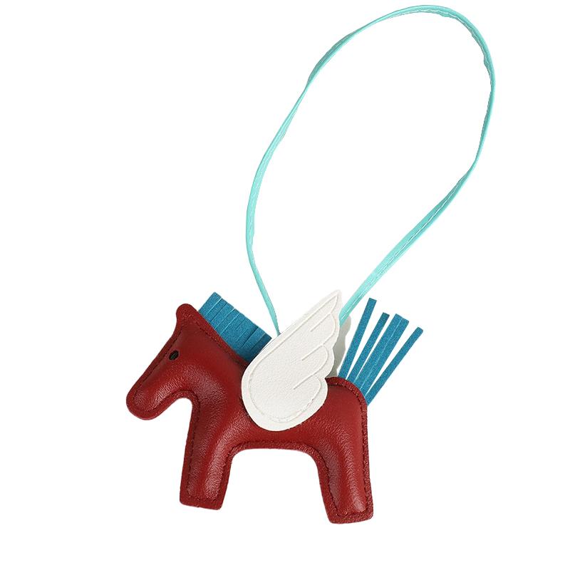 1Pc Horse Pendant Minimalist Bag Pendant Creativity Wing Decoration Cartoon Color Blocking Leather Pendant Car Keychain
