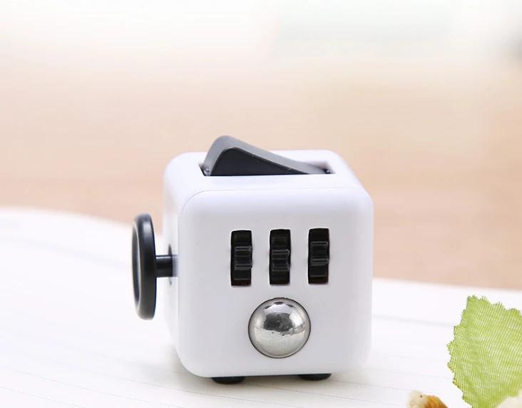 Creative Solid Color Fidget Dice Handheld Cube Release Stress Autism Anxiety Adult Kids Relief Anti-Stress Finger Children Toys