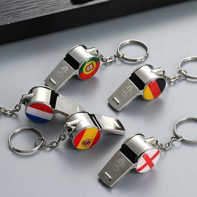 Nerezová píšťalka na mistrovství světa v Kataru 2022 Hlasitě ostrý zvuk píšťalky s přívěškem pro fanoušky dárek