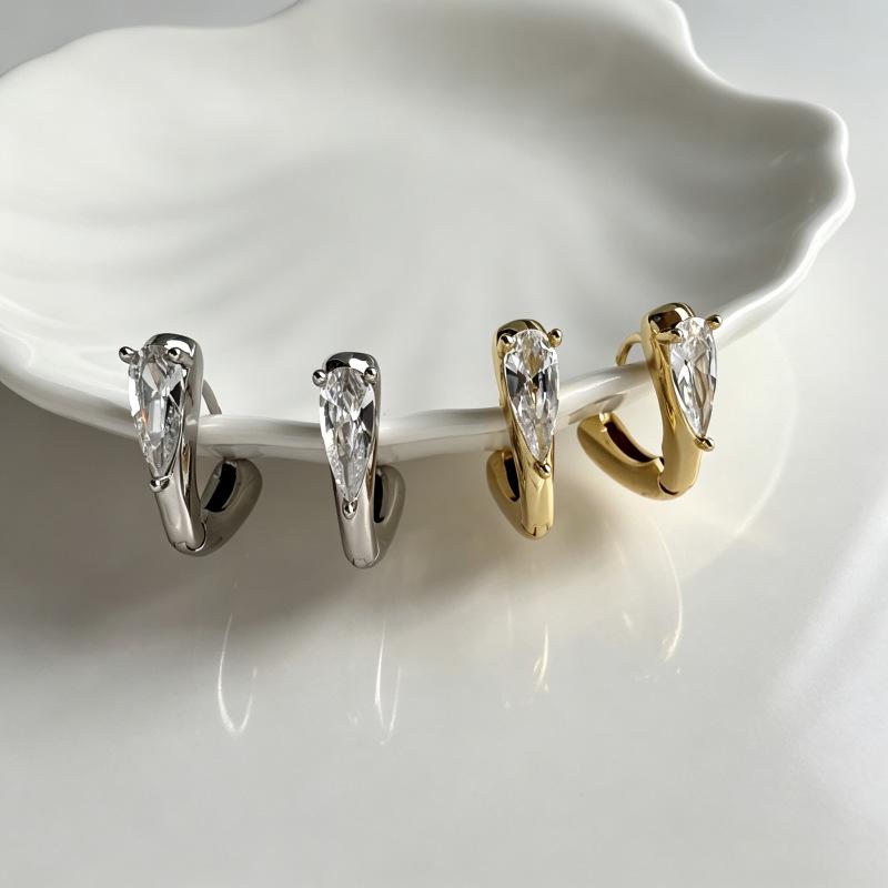 Minimalist Geometric Heart Water Drop Zirconia Earring Hoops - Fashionable, Versatile, Small, and Exquisite