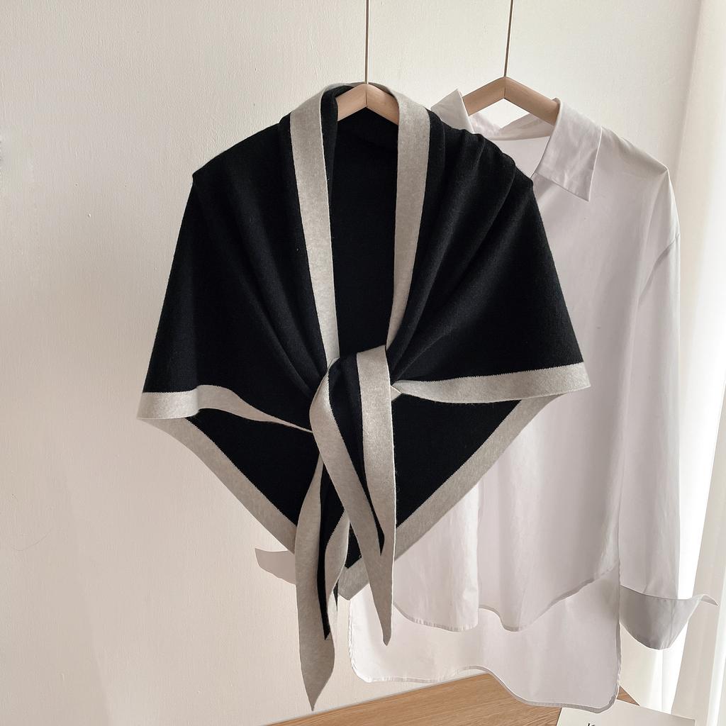 Autumn and Winter Fashion New Women's Neck Wrap Wool Blended Triangular Shawl Female Thickened With Knitted Warm Shoulder
