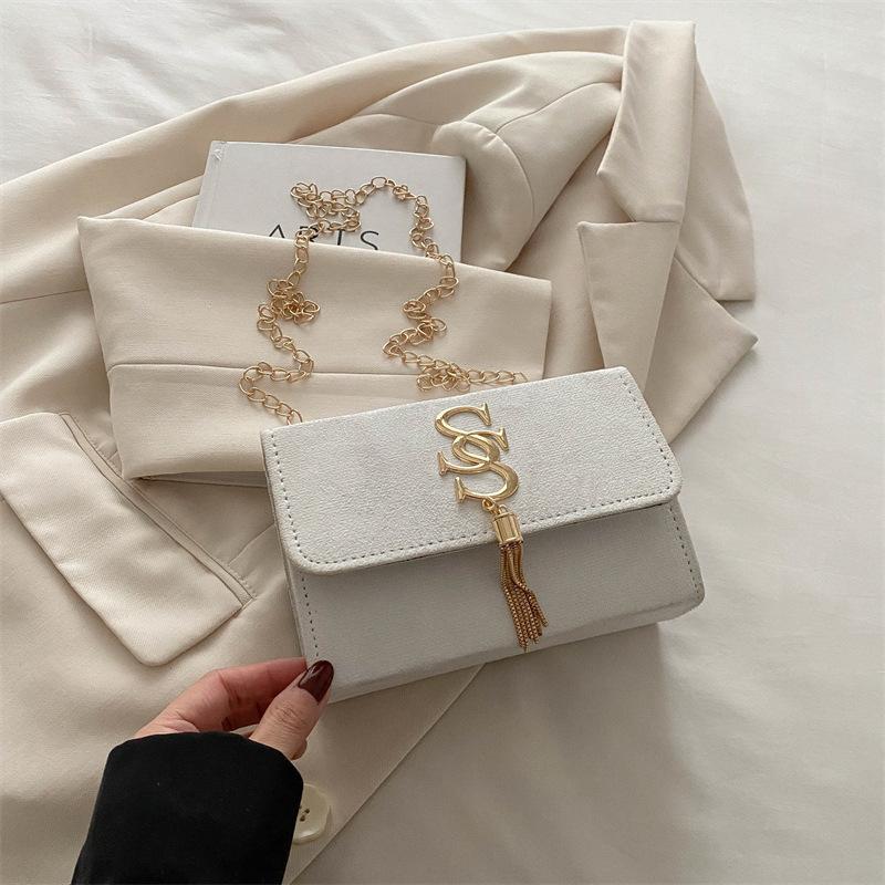 Simple Casual Small Square Bag 2025 Winter Retro Niche Fashion Messenger Bag Women's New Personality Trend Shoulder Bag