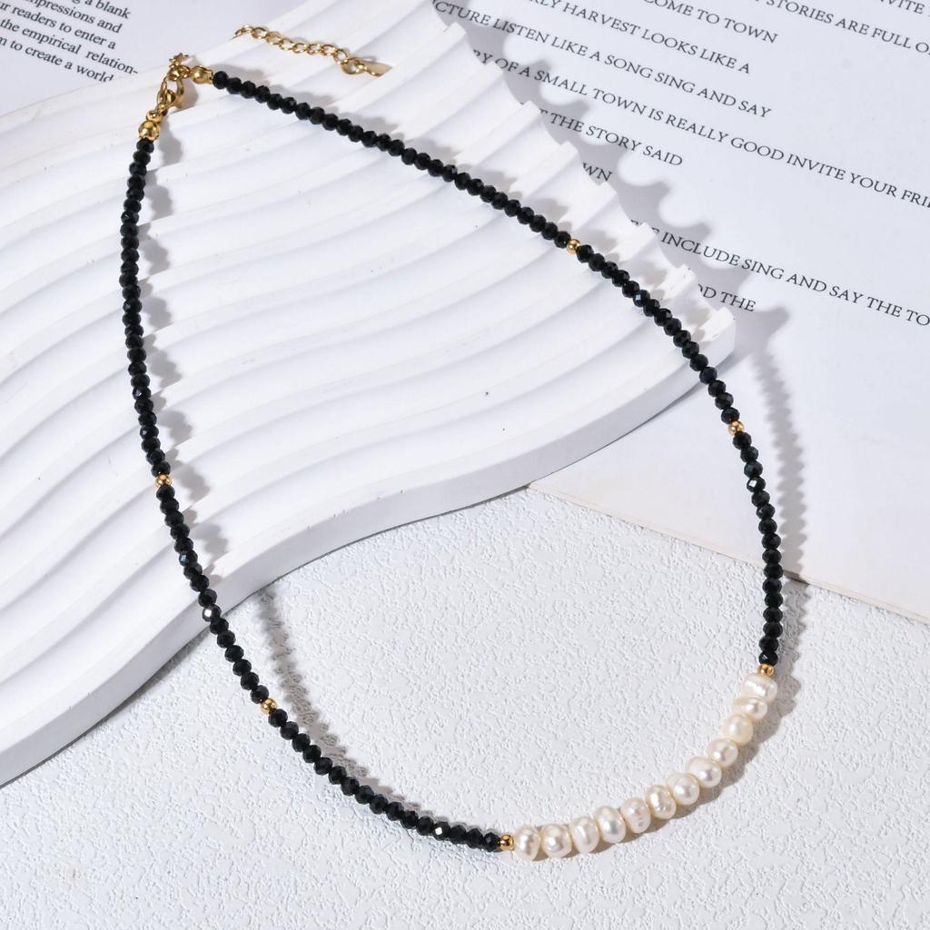 Elegant Freshwater Pearl & Black Glass Beaded Necklace - Luxurious, Non-Fading Clavicle Chain for Women