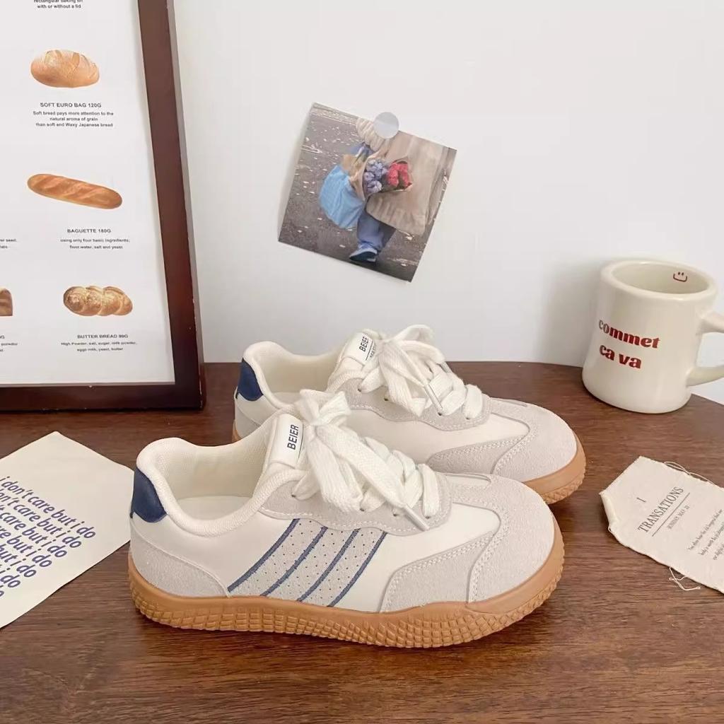 2025 Autumn New Retro Moral Training Shoes Women's Versatile Little White Shoes Campus Style Light Breathable Casual Sports Shoes Women