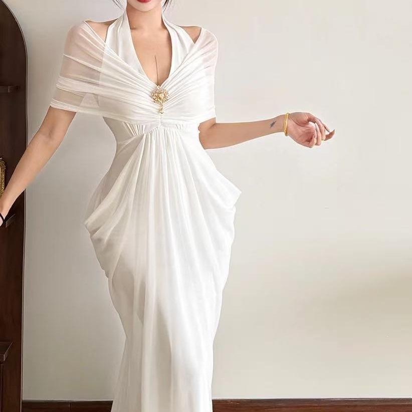 French Celebrity Daughter Wind Pleated Off-the-shoulder Neck Dress, High-end Women's Summer Slim-fit Backless Hip-wrapped Dress