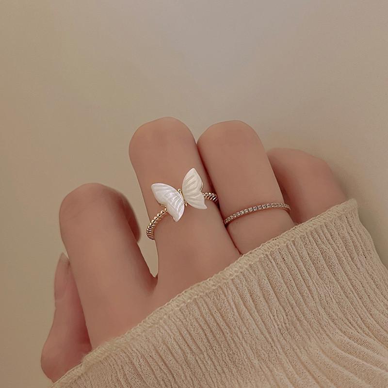 Elegant Butterfly Mother-of-pearl Copper Ring For Women Adjustable Fashion Accessory