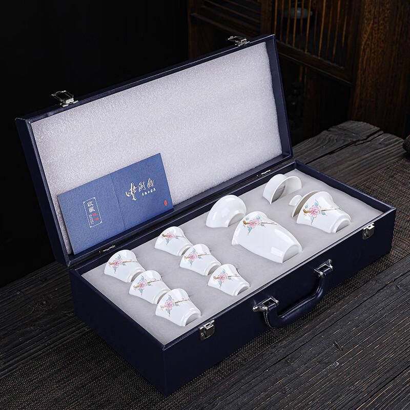 Tuopai Ceramic Tea Set with Lidded Cups