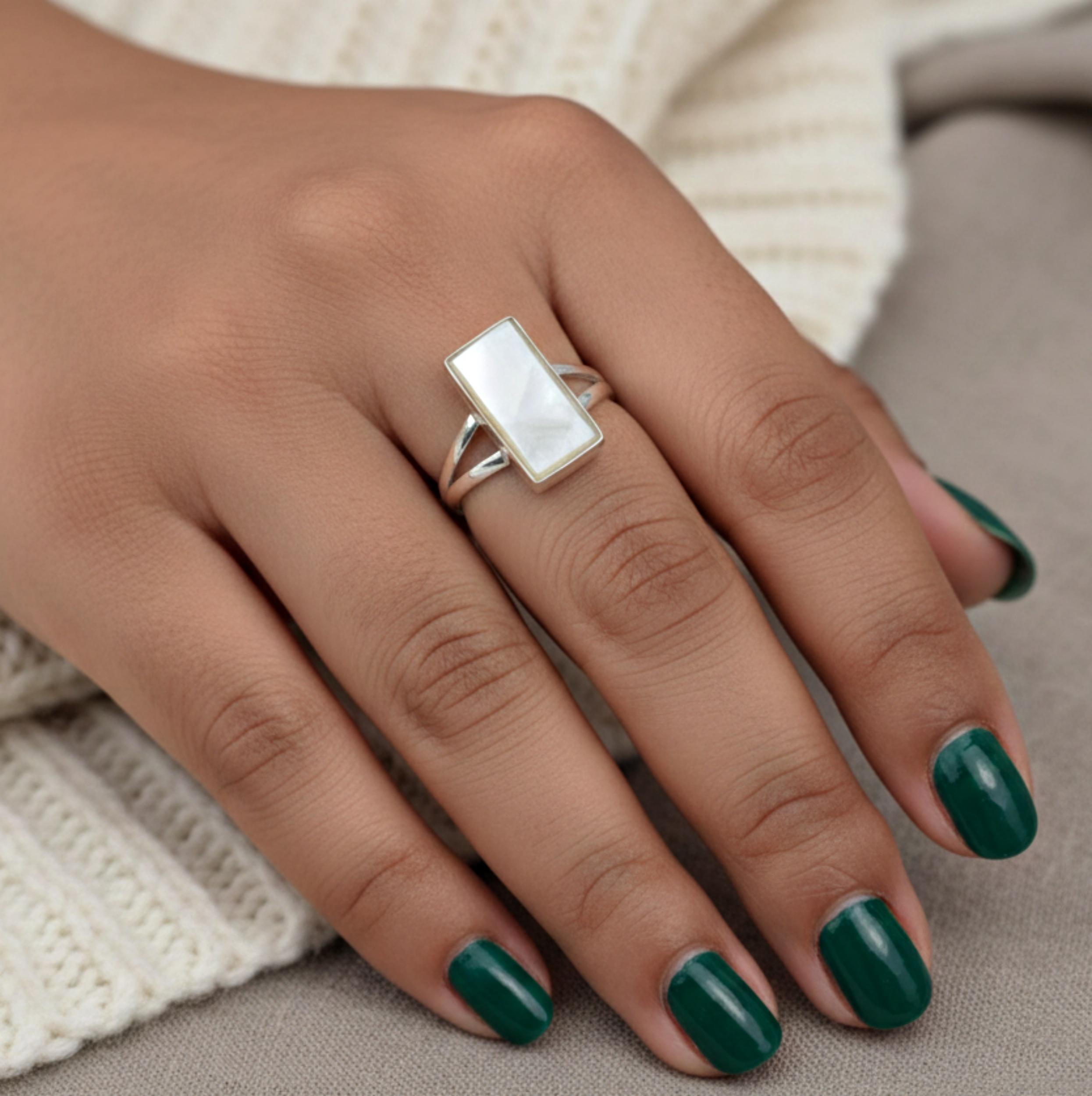 

Natural White Pearl Statement Ring, 925 Sterling Silver, Rectangle Shape Minimalist Boho Jewelry 12 серебряный