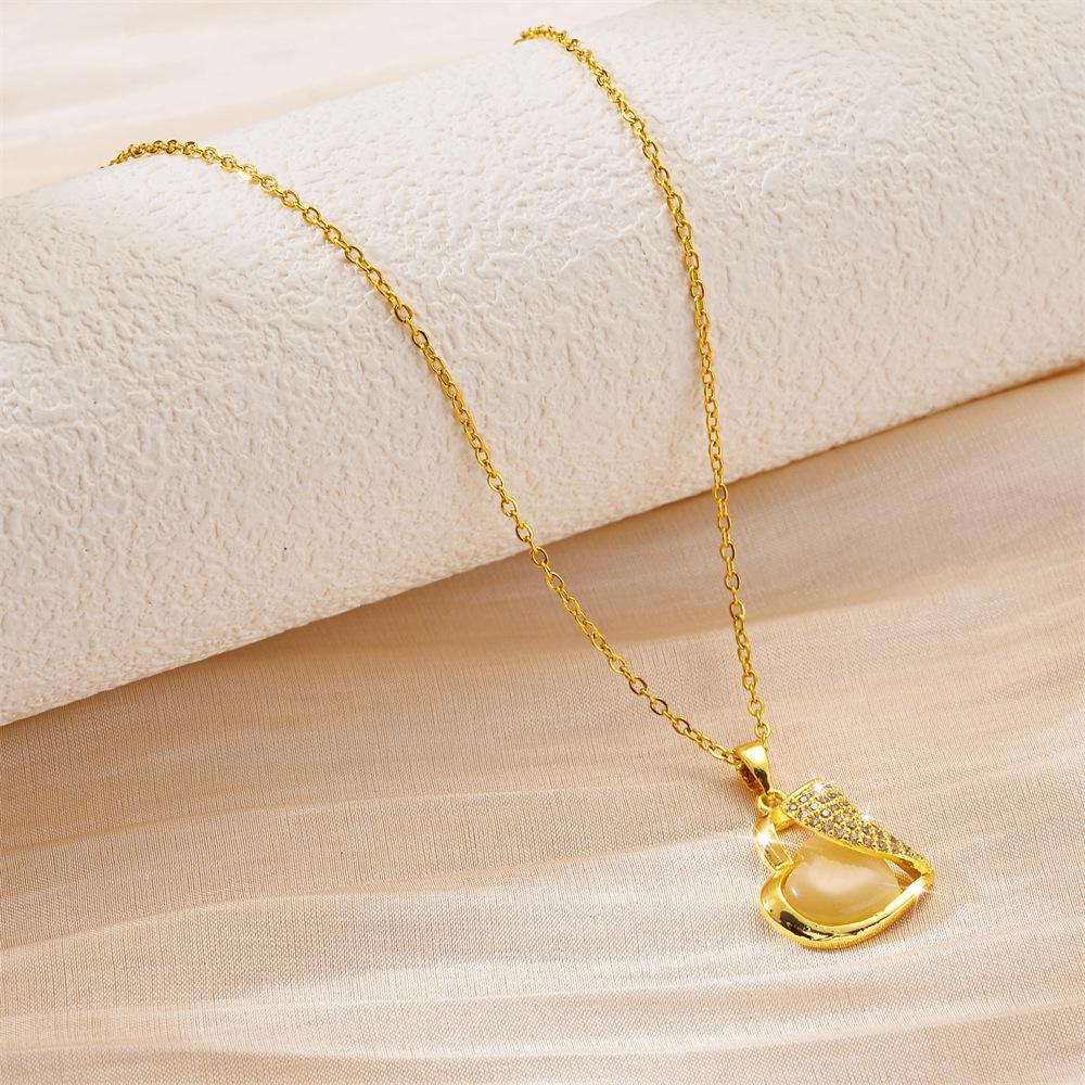 Simple Fashion Titanium Steel Women's Necklace - Non-fading, Luxurious, Versatile, Korean Style Clavicle Chain