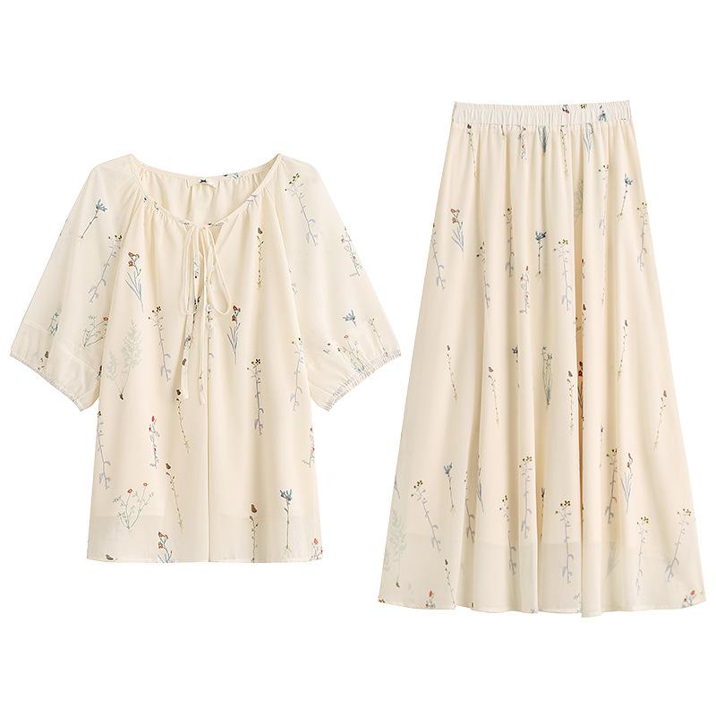 A New Summer Plus-size Women's Dress with A Stylish Printed Tie Top and Skirt