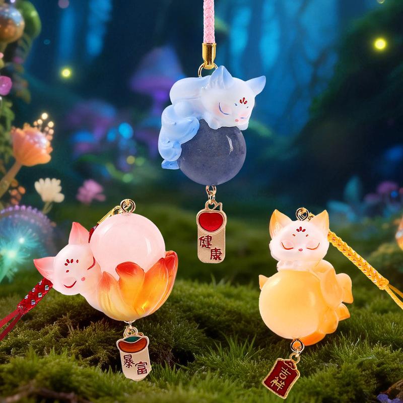Cute Chinese Style Nine-Tailed Fox Resin Crystal Pendant Good Luck Car Decor Good Gift For Kidsation  Keychain Ornament